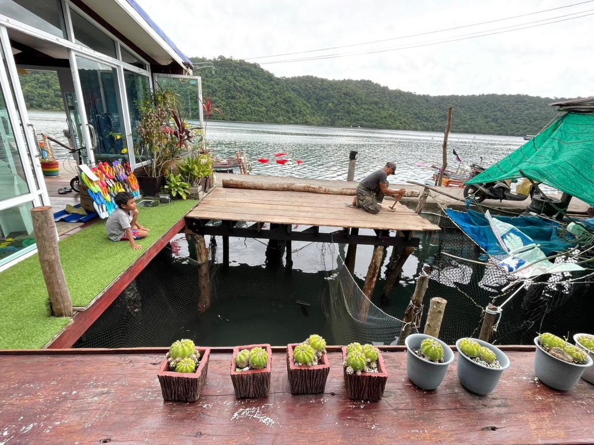 Dutchman Homestay Ko Kut エクステリア 写真