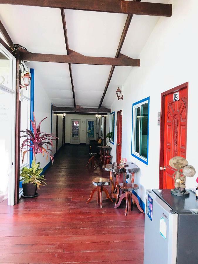 Dutchman Homestay Ko Kut エクステリア 写真